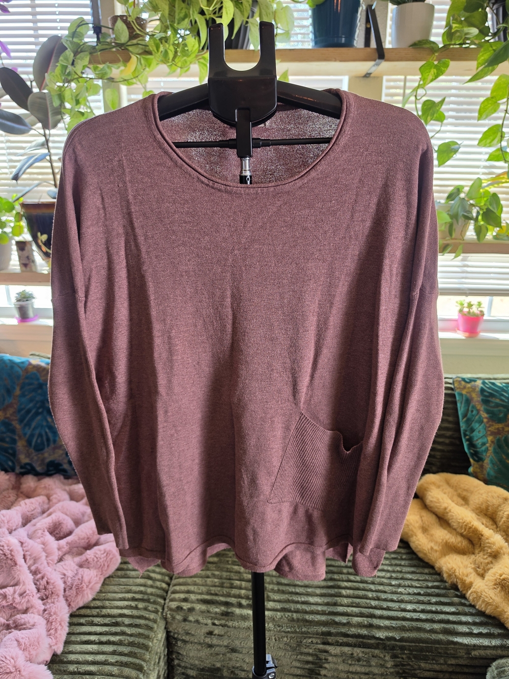 🤎 ALTAR'D STATE OVERSIZED POCKET SWEATER TOP • SIZE M